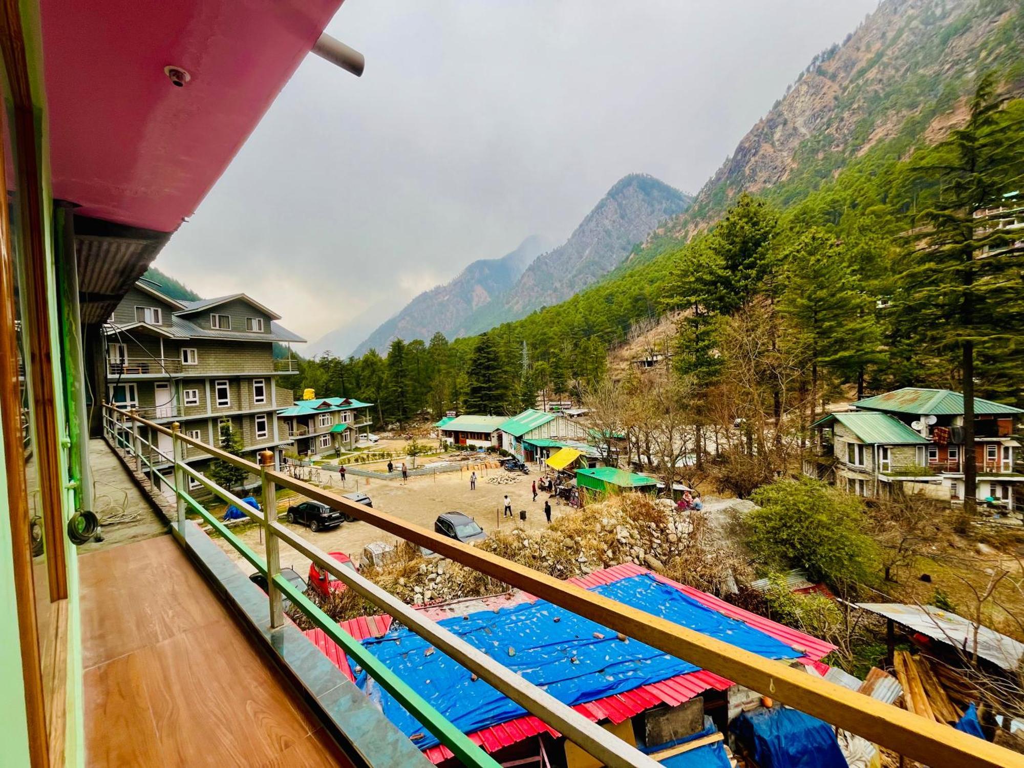 Russian Unit Kasol By Valley Exterior photo