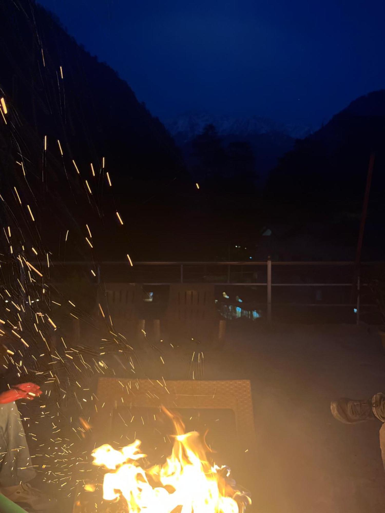 Russian Unit Kasol By Valley Exterior photo