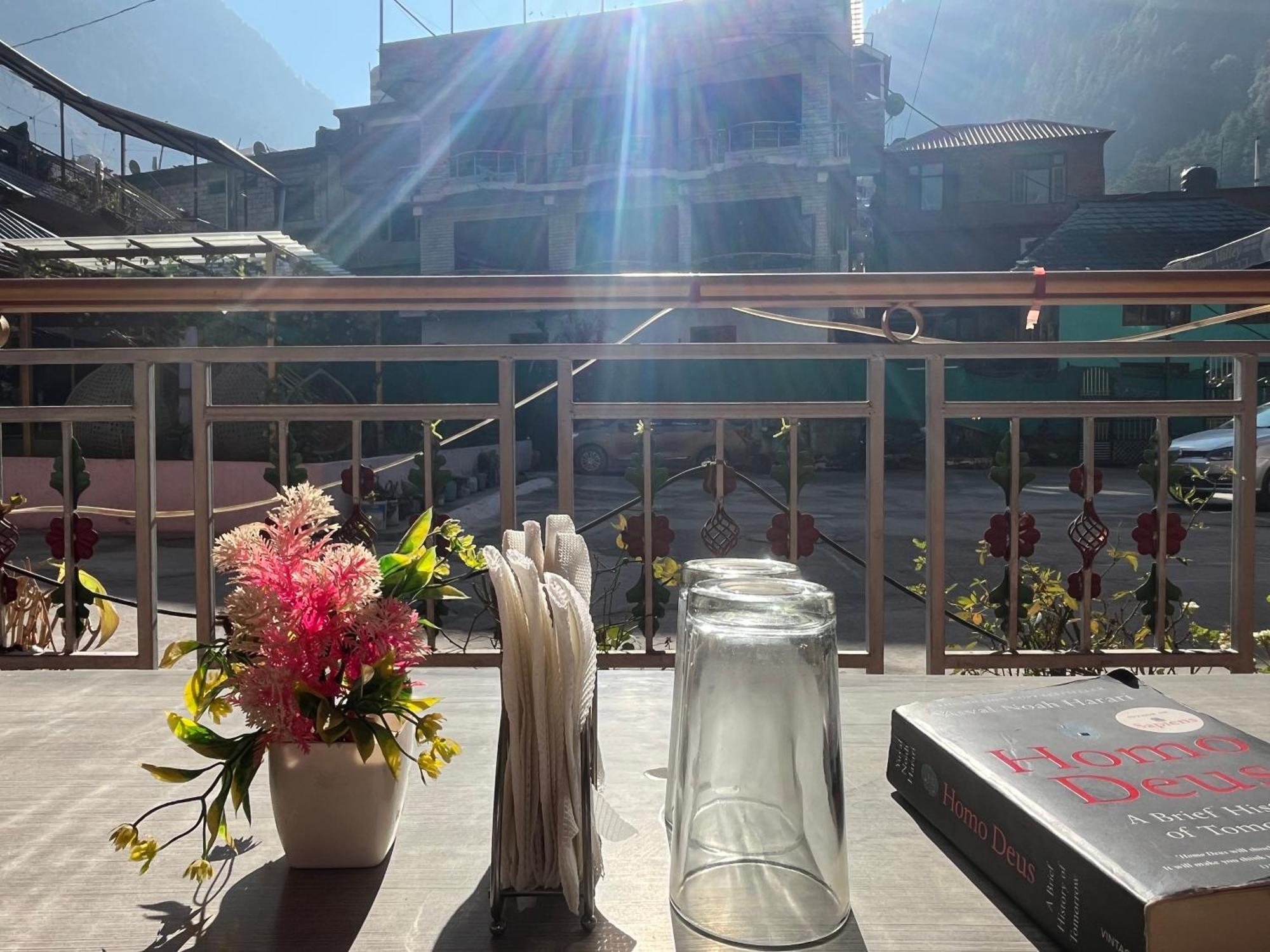 Russian Unit Kasol By Valley Exterior photo