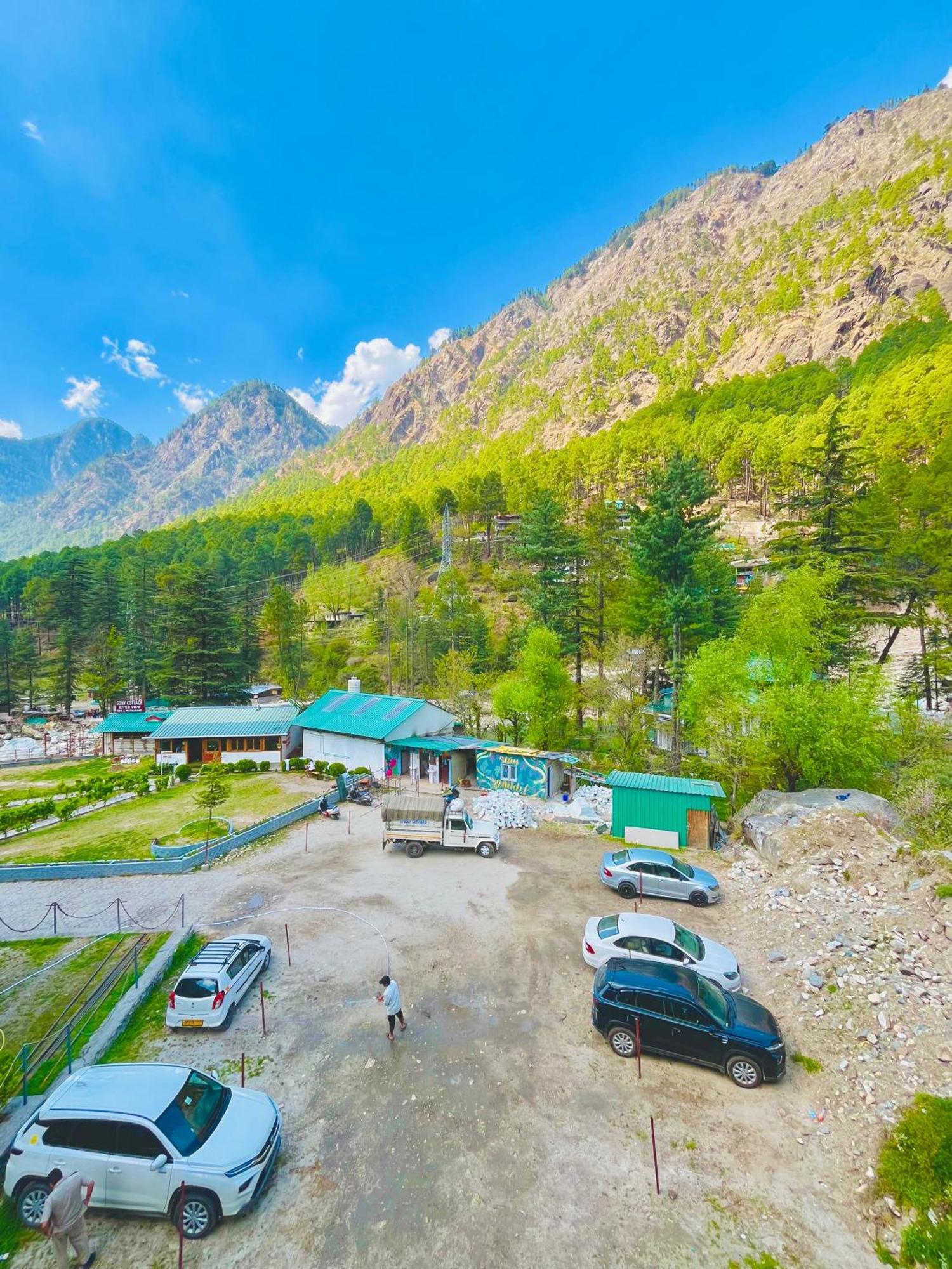 Russian Unit Kasol By Valley Exterior photo